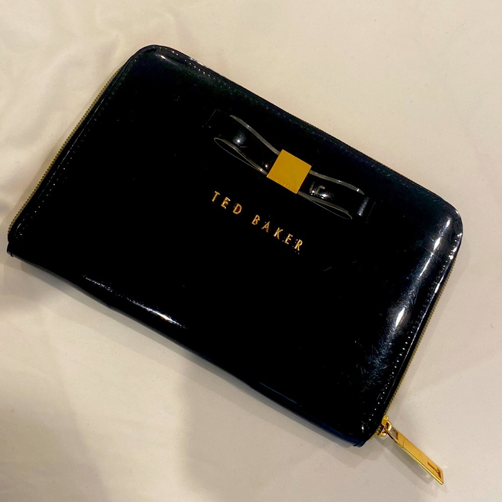Adorable Ted Baker clutch or iPad mini case